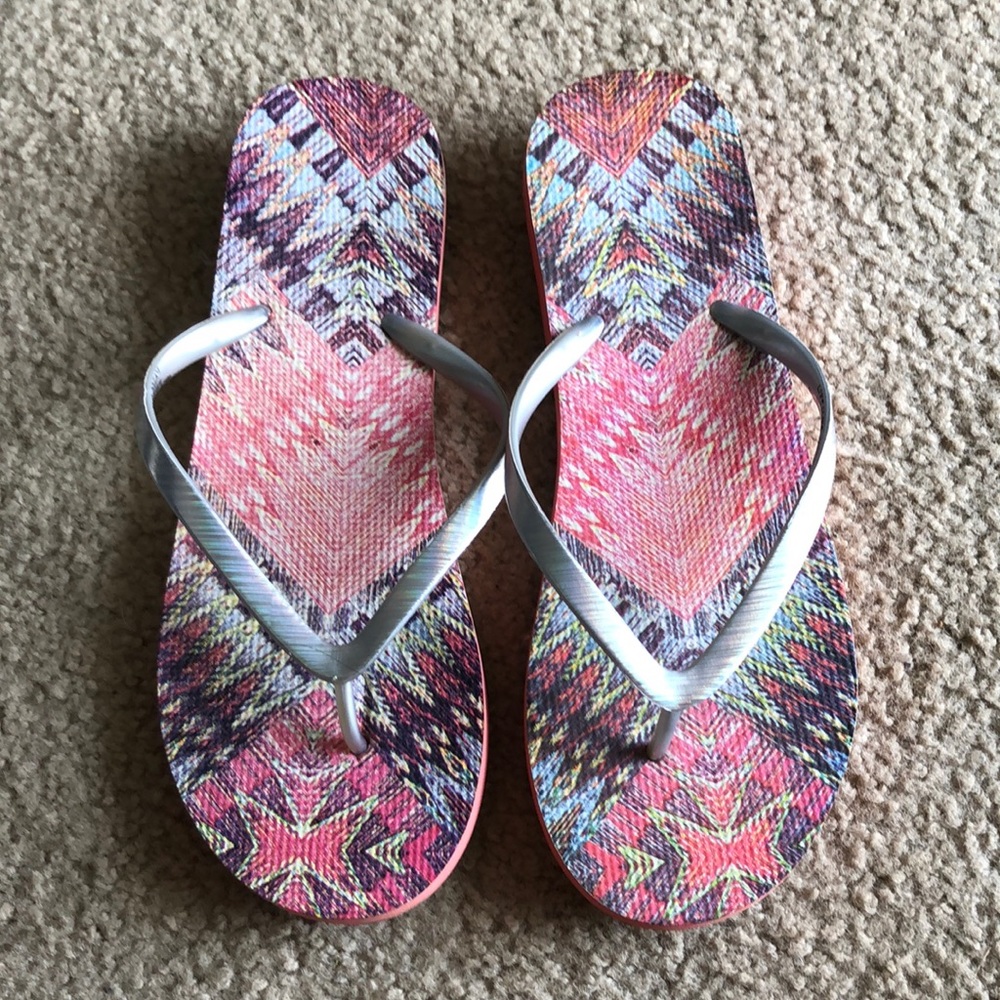 Patterned Flip Flops